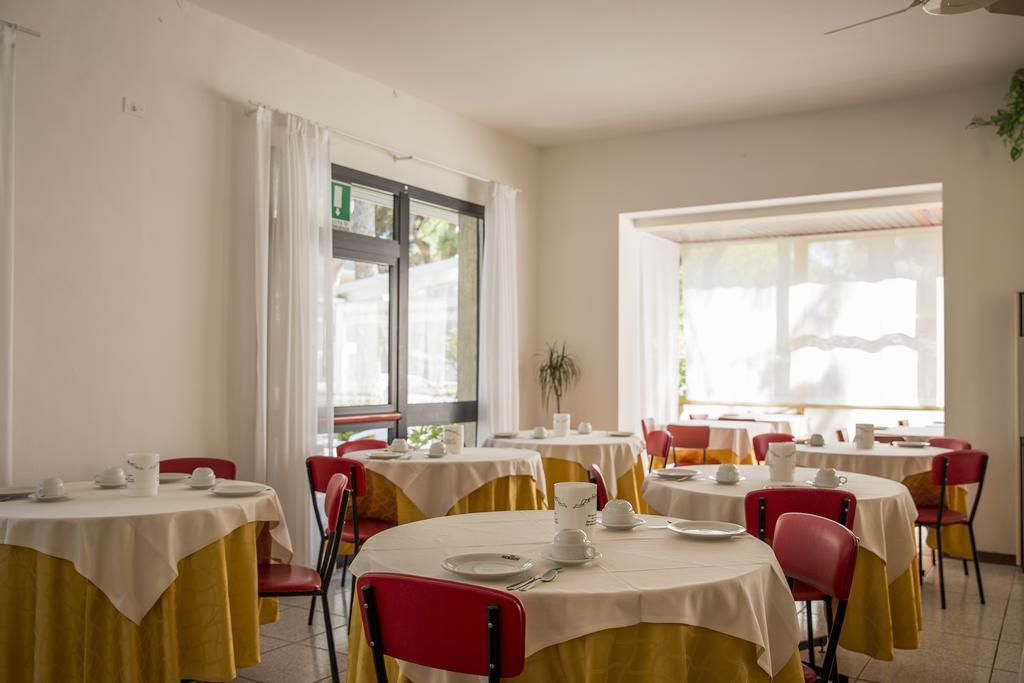 Hotel Meris Milano Marittima Zewnętrze zdjęcie
